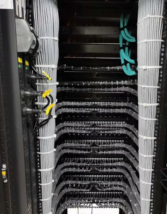 弱电机房如何理线整理机柜值得收藏学习