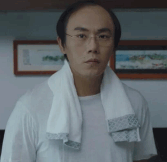 这个坐了30年零255天的妹子能转身了