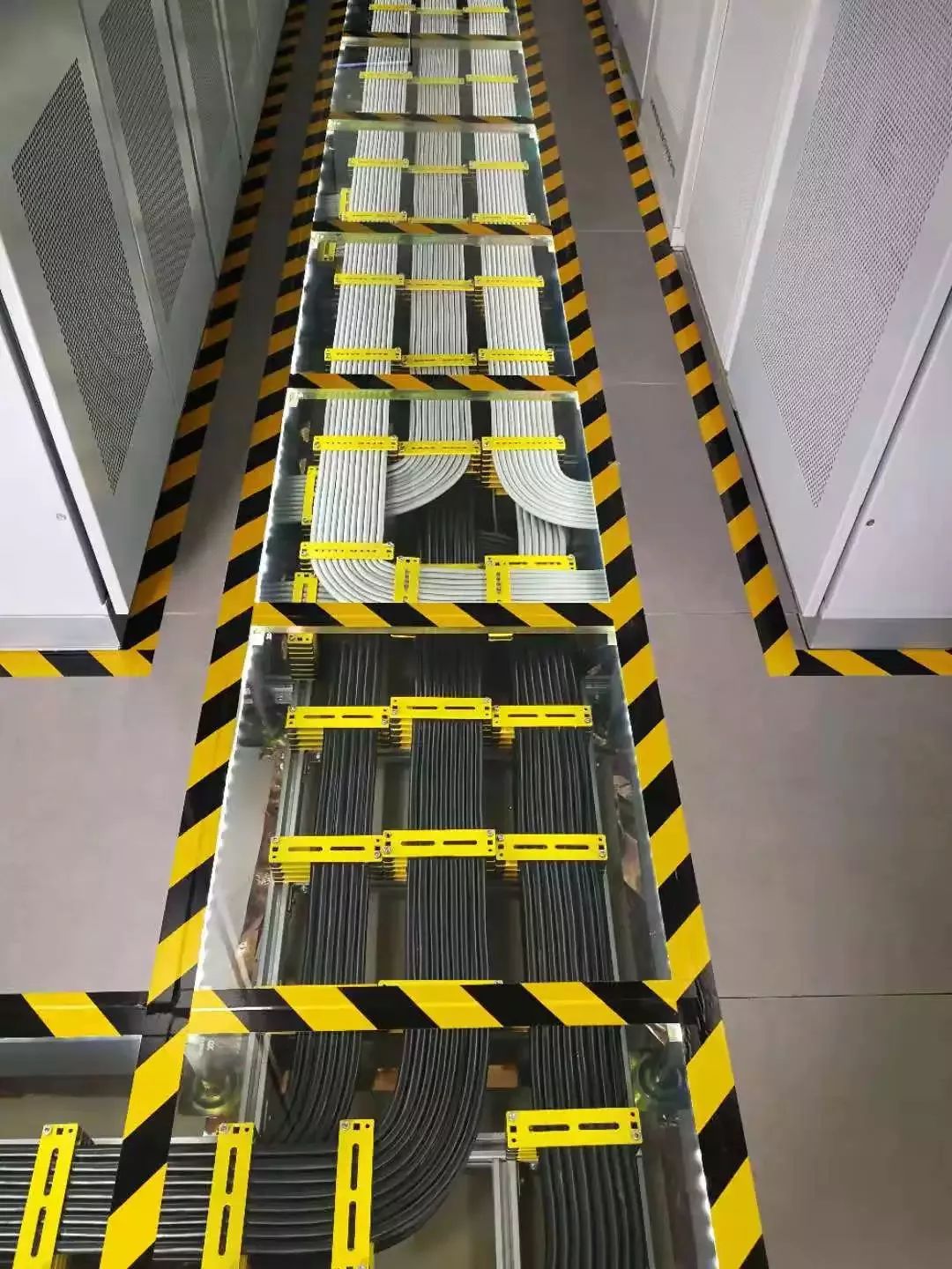 弱电机房如何理线整理机柜值得收藏学习